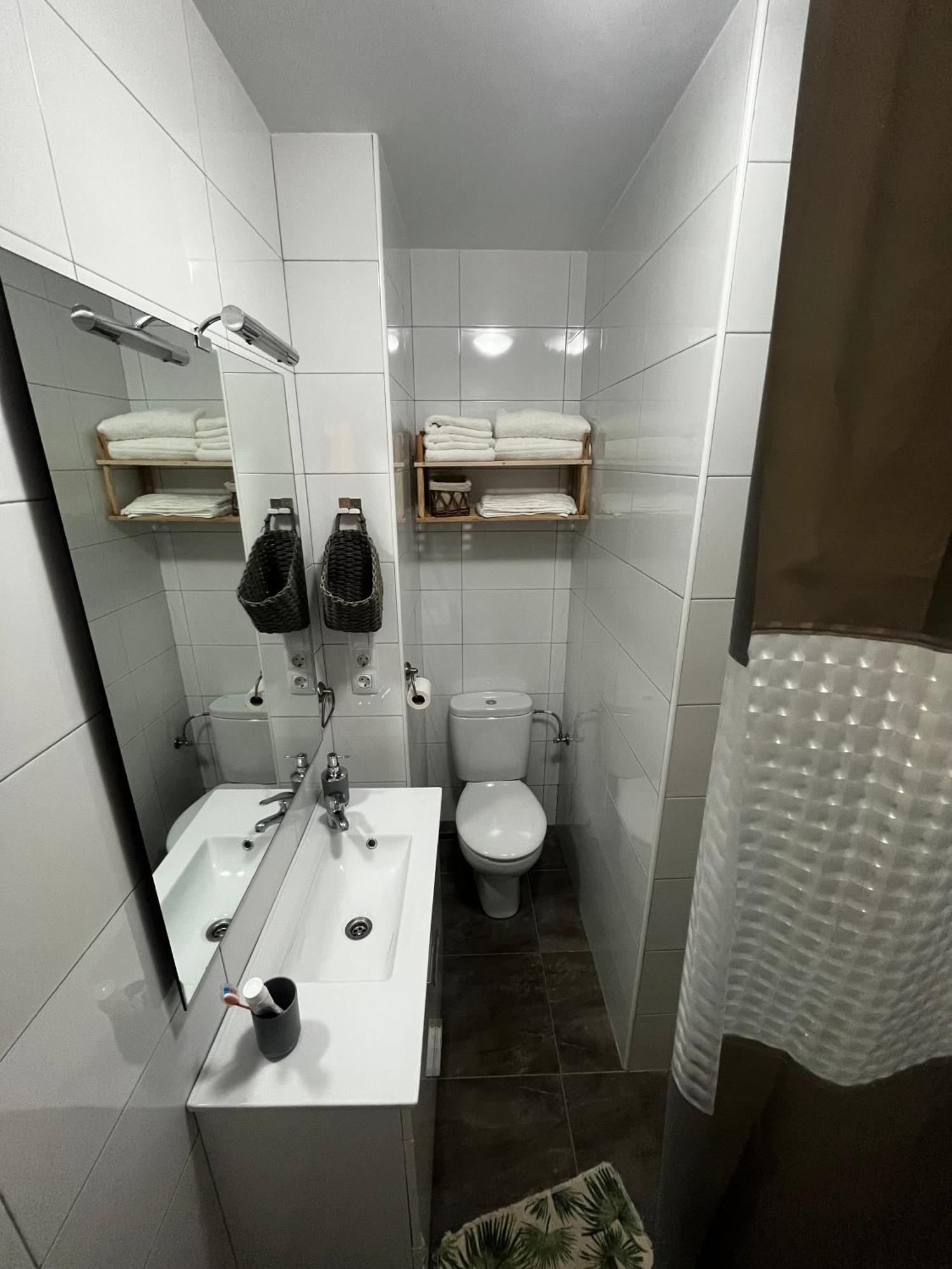 Acogedor Estudio Con Piscina Y Vistas Al Mar Беналмадена Екстериор снимка
